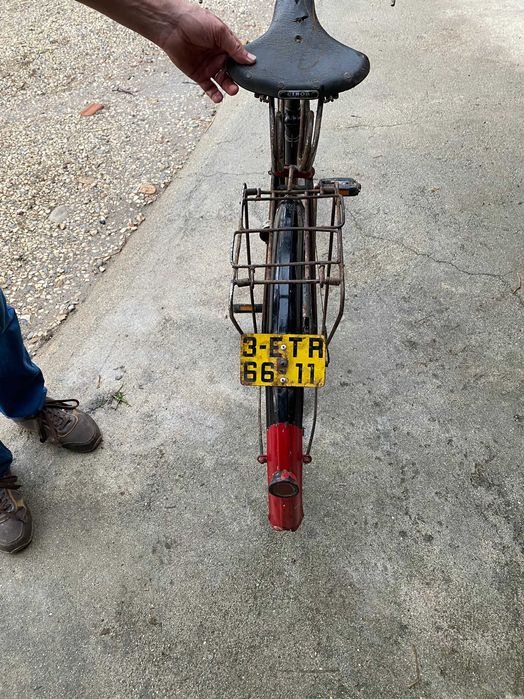 Bicicleta PASTELEIRA para  Restaurar ,de  1983