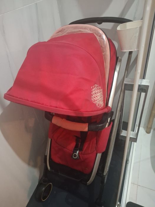 Cadeirinha bebé como nova
