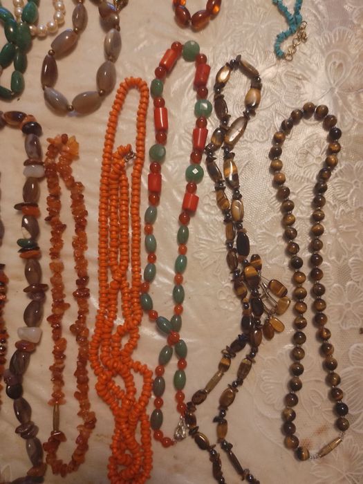 Продам бусы натуральные камни производства СССР и Чехословакии.