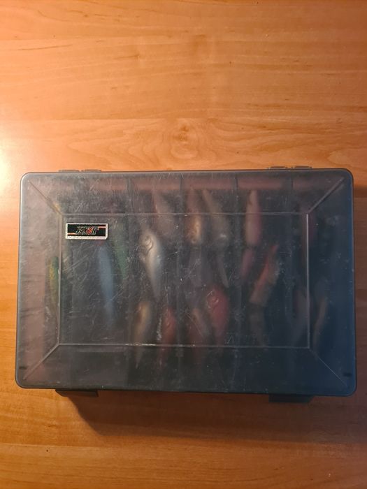 Zestaw Woblerów spinningowych  szczupak/okoń ok.20 szt