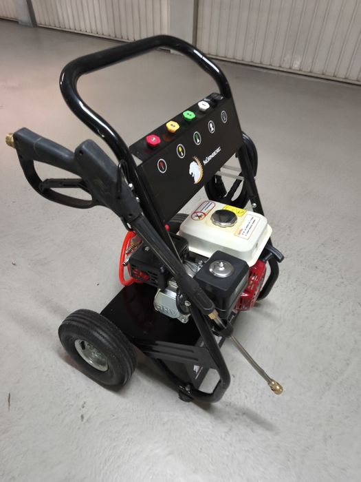 Máquina de lavar a pressão a gasolina 180bar NÜRNBERG