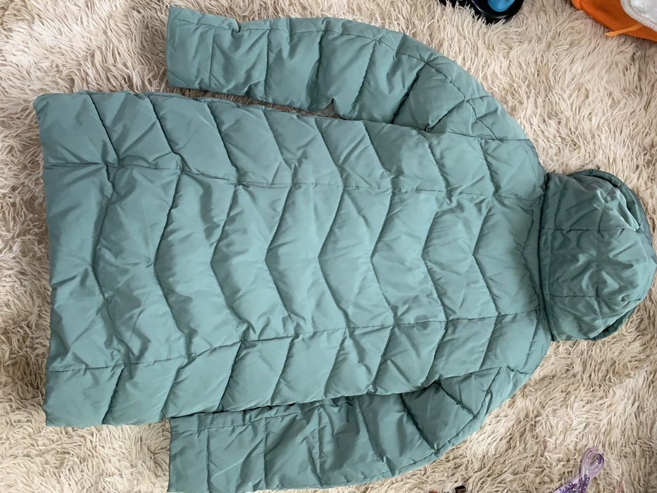 Пуховик жіночий зима