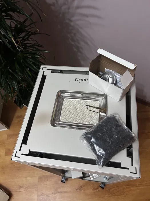 Kominek grzewczy na taras/ do ogrodu marki PLANIKA