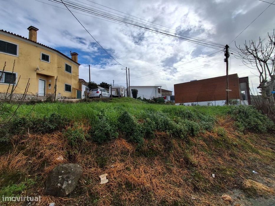 Terreno à Venda em Enxara do Bispo