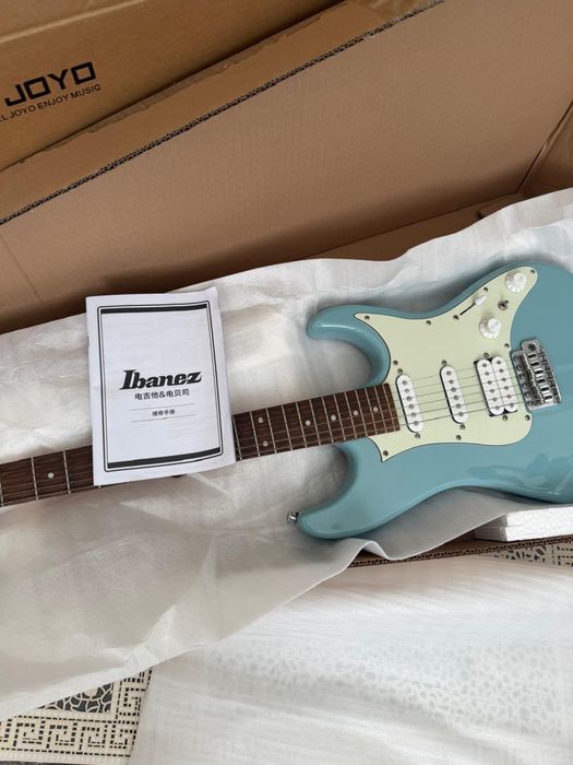 Гітара електрична Ibanez Azes40 Комбік joyo dc30