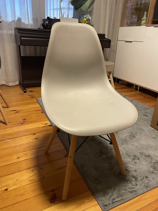 Krzesla do jadalni 7 sztuk po pięć dych