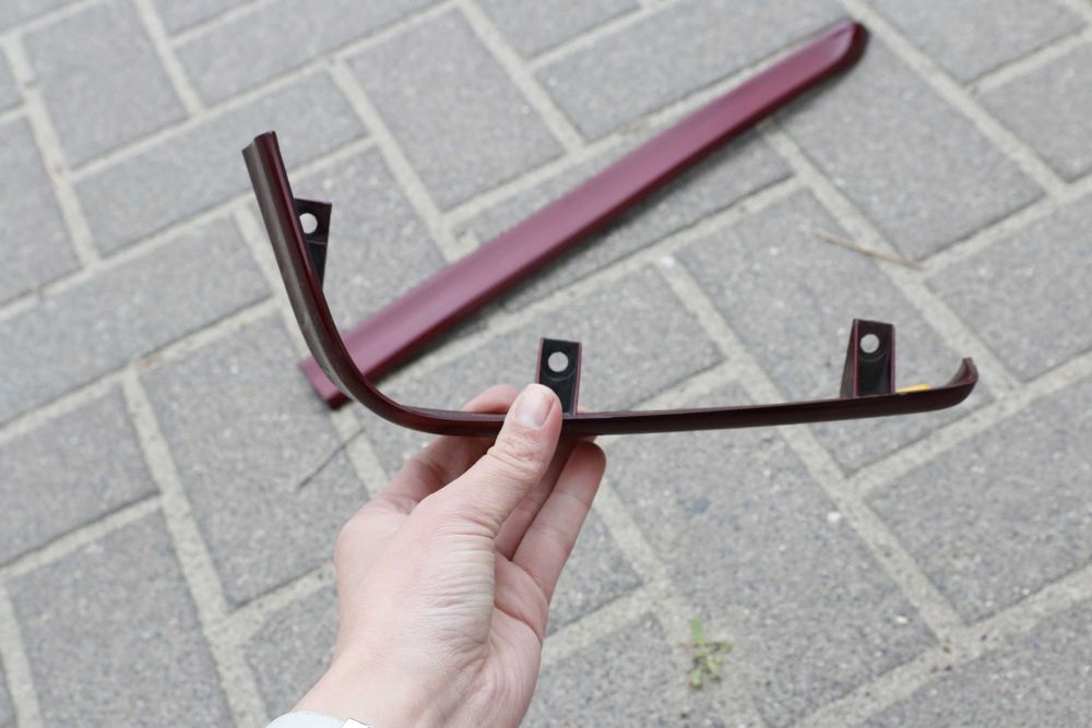 7023 Listwa dolna  pod kufer Prawy bordowa Honda Goldwing GL1800