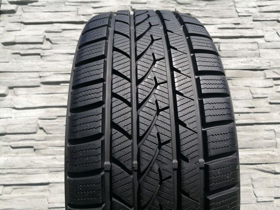 Falken EuroAllSeason AS200 225/40/18 1szt.