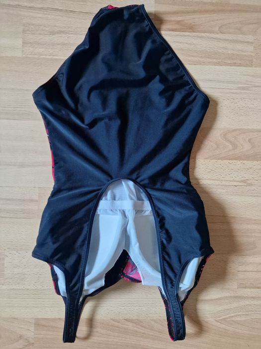 Купальник суцільний