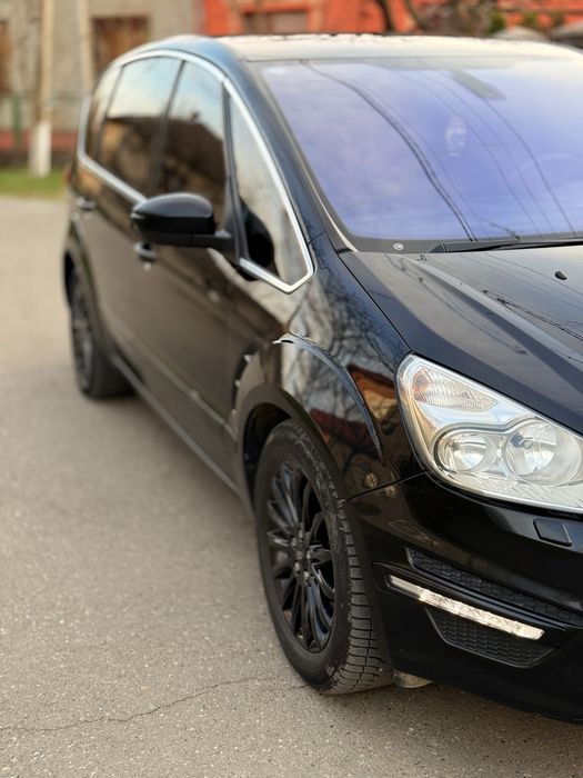 Продам авто Ford S-Max 2011