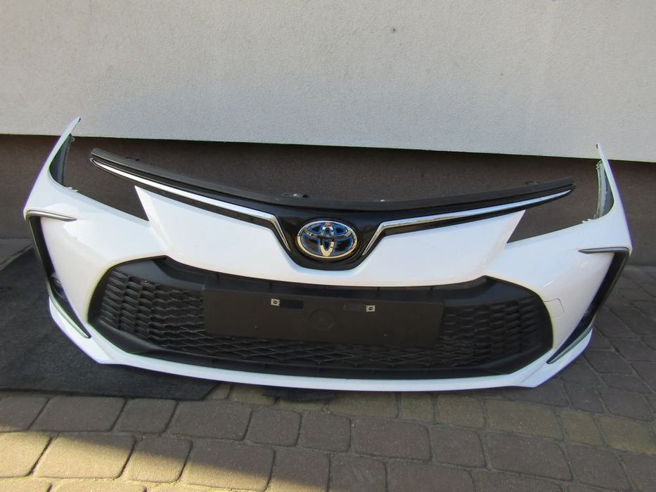 zderzak toyota corolla e21 lift