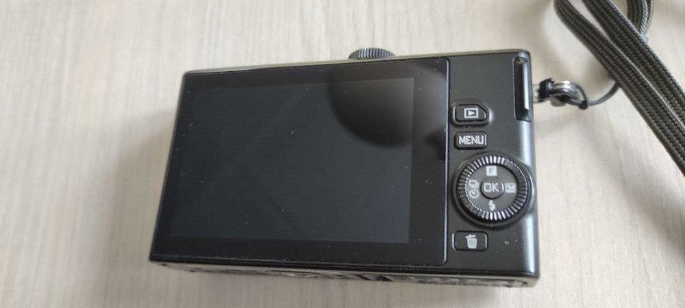 Фотоаппарат Nikon 1 j4 сенсорний + WIFI (+2 оріга батареи)