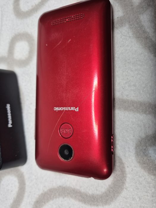 Telefon Panasonic KX-TU155 czerwony dla emeryta