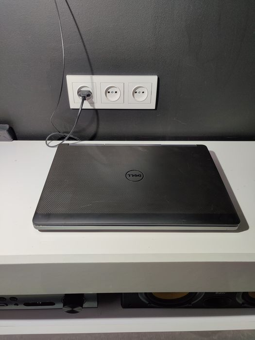 Ноутбук dell precision 7510/nvidia 2 ГБ/ i7 /16 гб/SSD 128