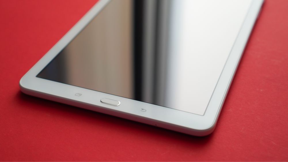 Продам планшет Samsung Galaxy Tab E 9.6/8Gb/3G (2016)