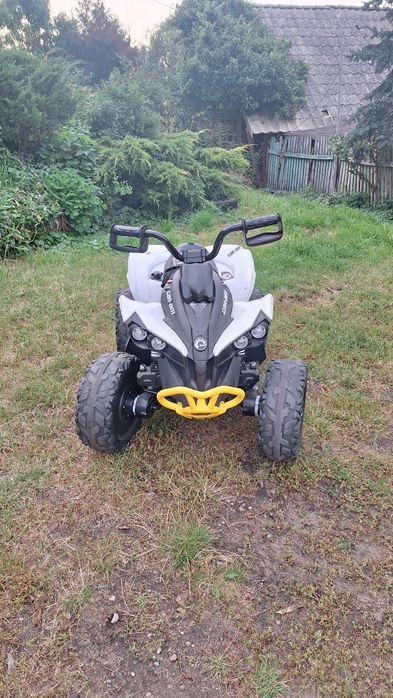 quad elektryczny Can-am