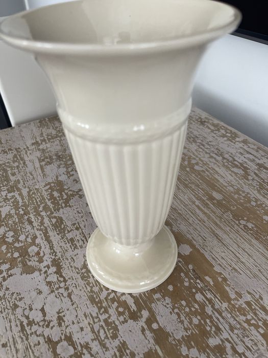 Angielski wazon Wedgwood 22 cm sliczny