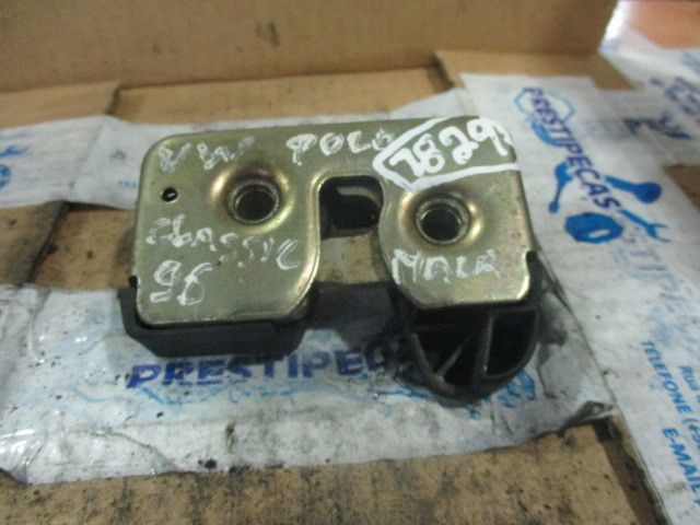 Fechadura / fecho da mala VOLKSWAGEN Polo Classic (6V2)