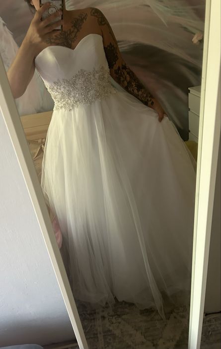 Suknia slubna firmy Lillian West