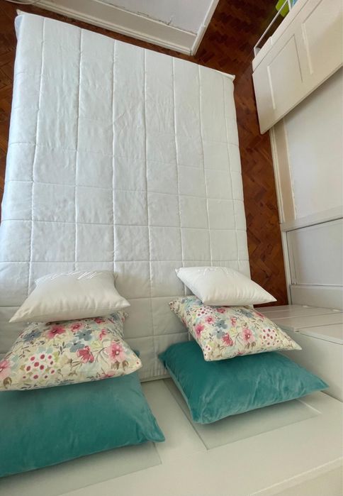 Cama Brimnes casal, IKEA,140x200cm com cabeceira