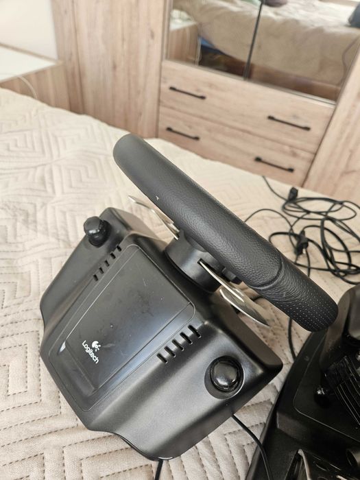 Ігровий руль Logitech G27