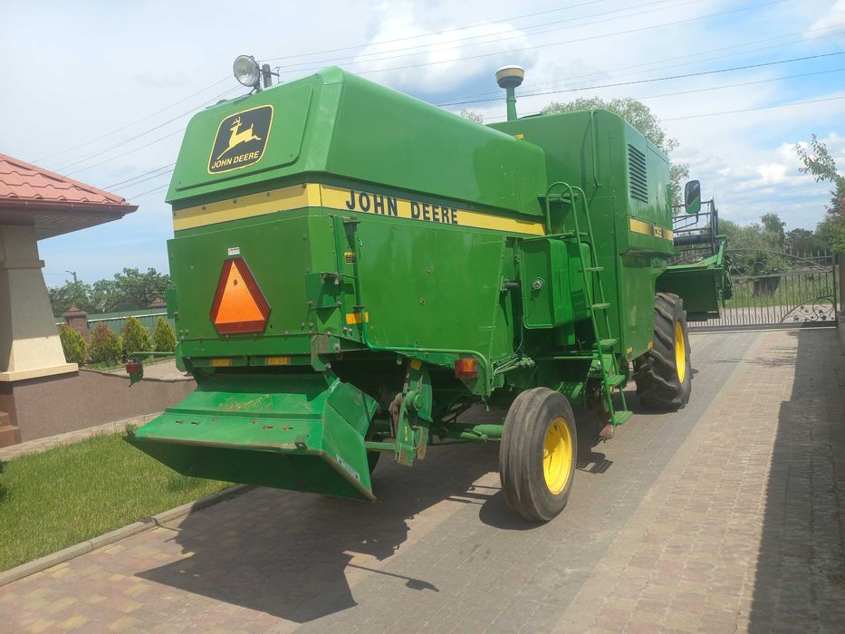 Комбайн John deere 1052