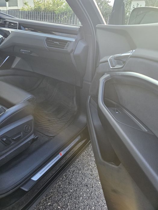Audi Q8 E - Tron Sportback 50 quattro S Line
