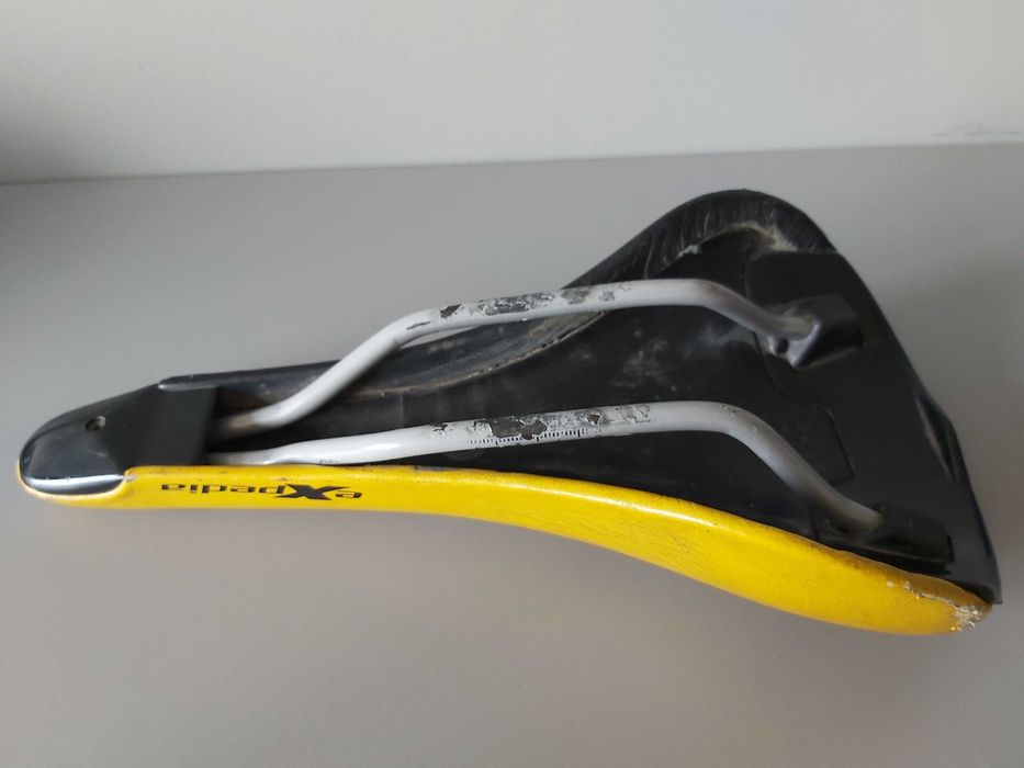 Седло для велосипеда кожа.