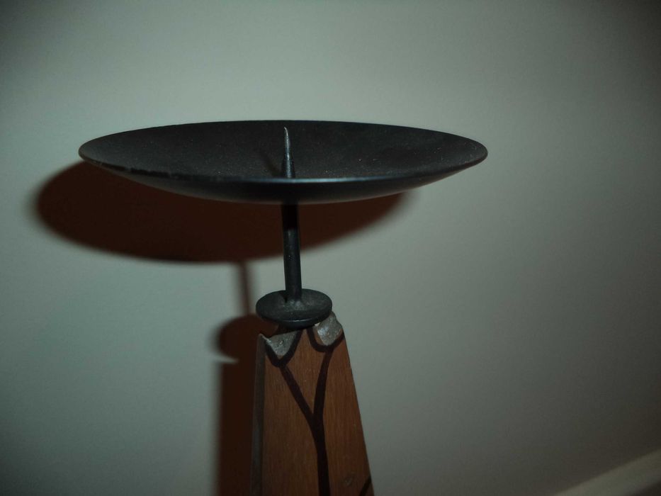 Castiçal estatueta étnica