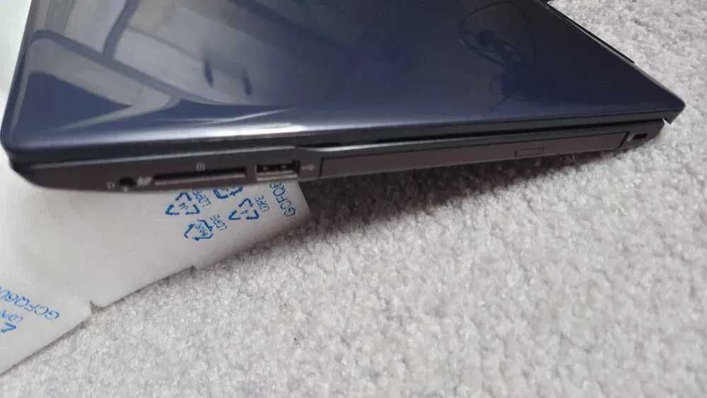 Laptop Fujitsu FMV/ AMD 3020E / Ssd M2 / 8Gb Ram / 2022 Rok/Windows 11