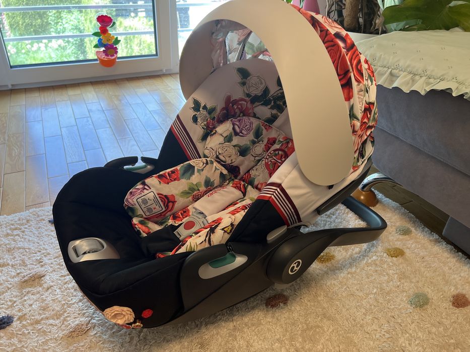 Cybex Cloud Z2 i-size Spring Blossom light