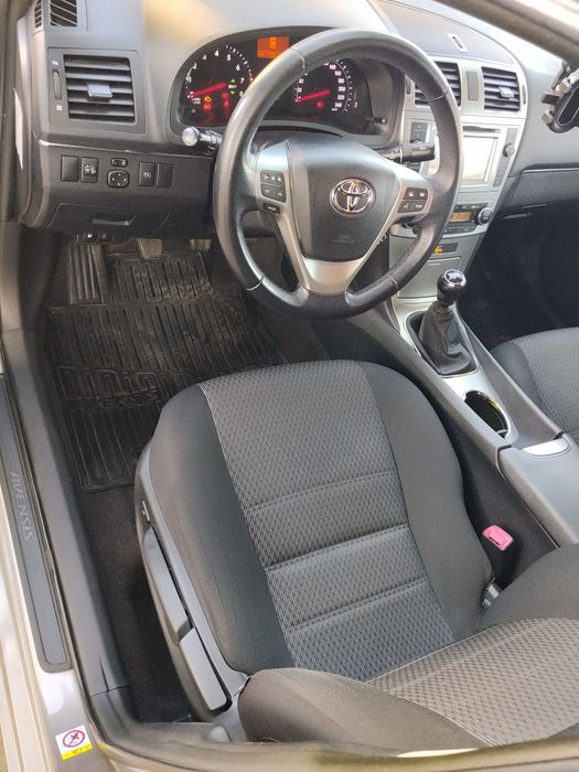 Sprzedam samochód Toyota Avensis