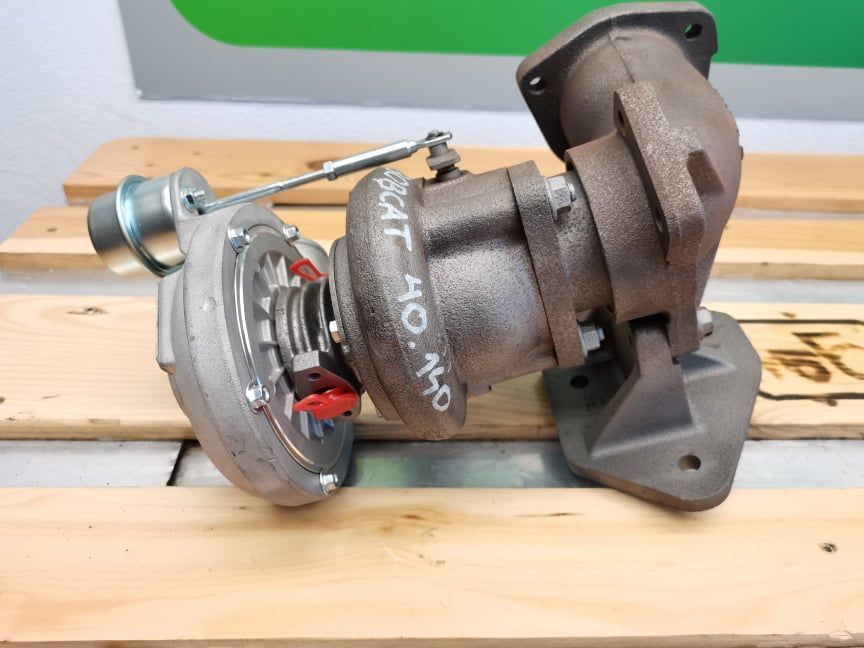 Turbosprężarka Bobcat T 40140 Perkins 147