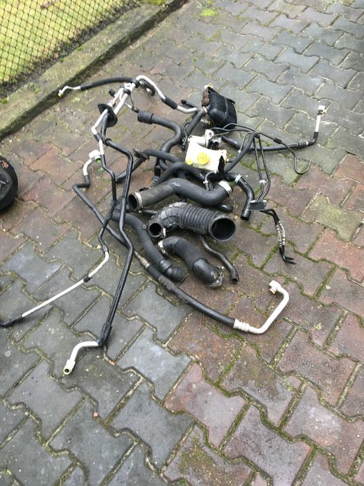 AUDI A4 B7 2.0TDI Węże wąż przewody rurki zbiorniczek zbiorniczki