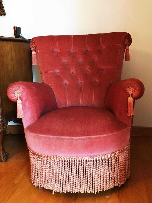 Mobília quarto estilo D. João V- castanho