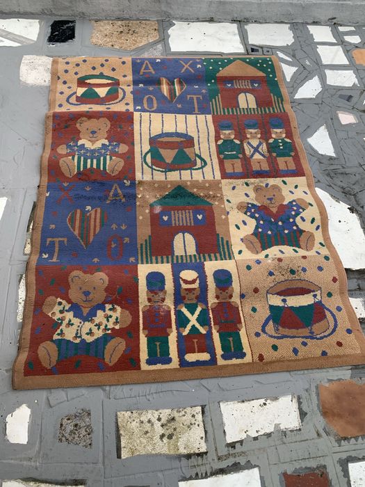 Carpete Infantil com um metro e 65 de comprimento por 1,18M