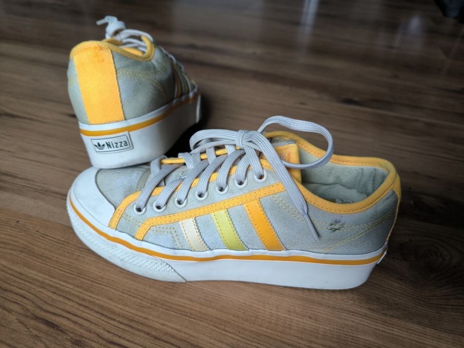 Adidas Nizza Platform Parley EU 42 żółte trampki