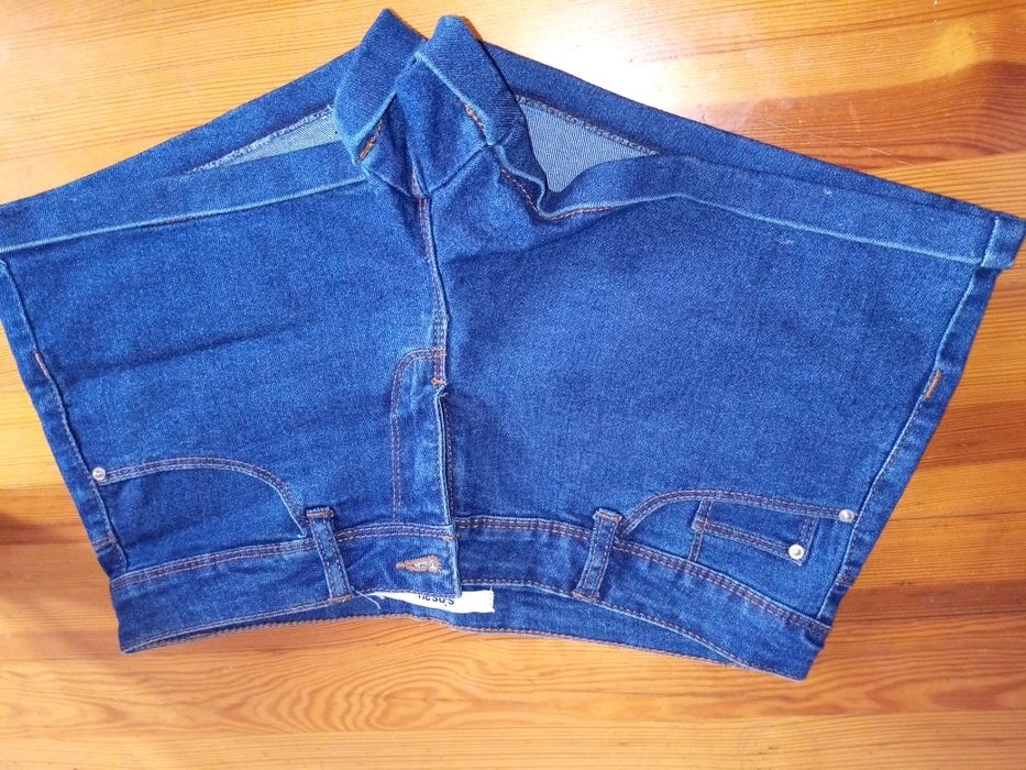 Krótkie spodenki damskie