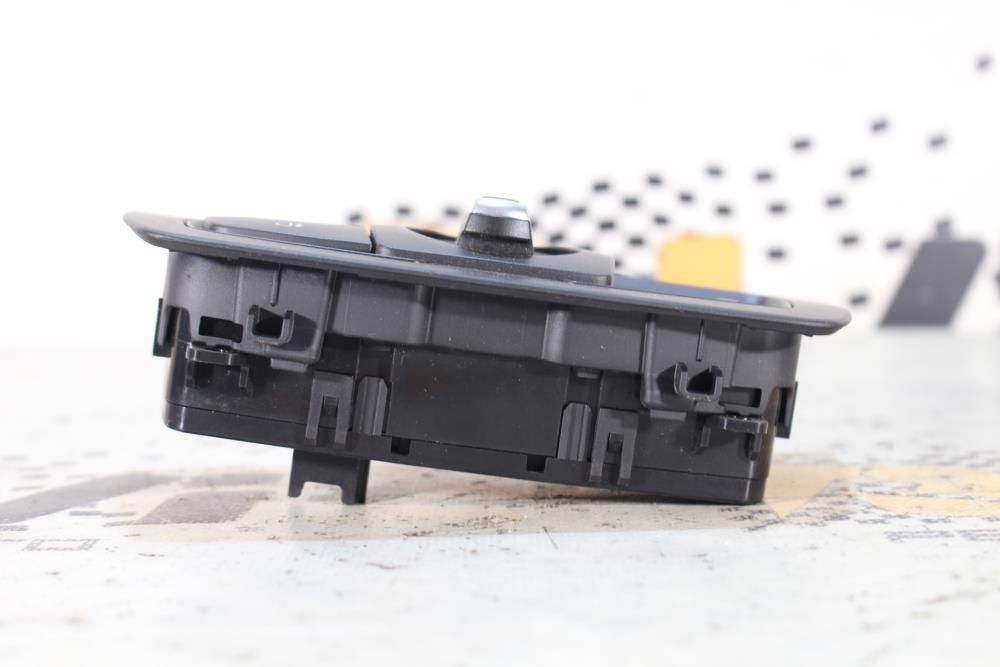 Botão / interruptor electromecânico / relé BMW 3 Touring (F31)