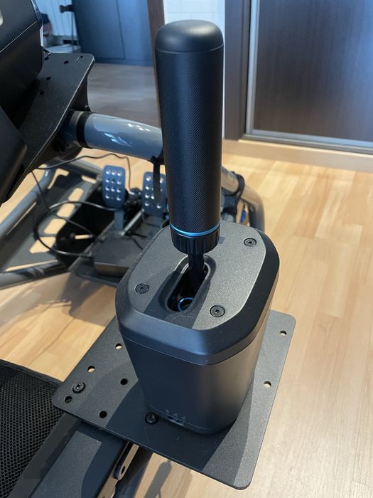 Logitech Pro wheel + Pro Pedals + RS Shifter/Handbrake + Playseat