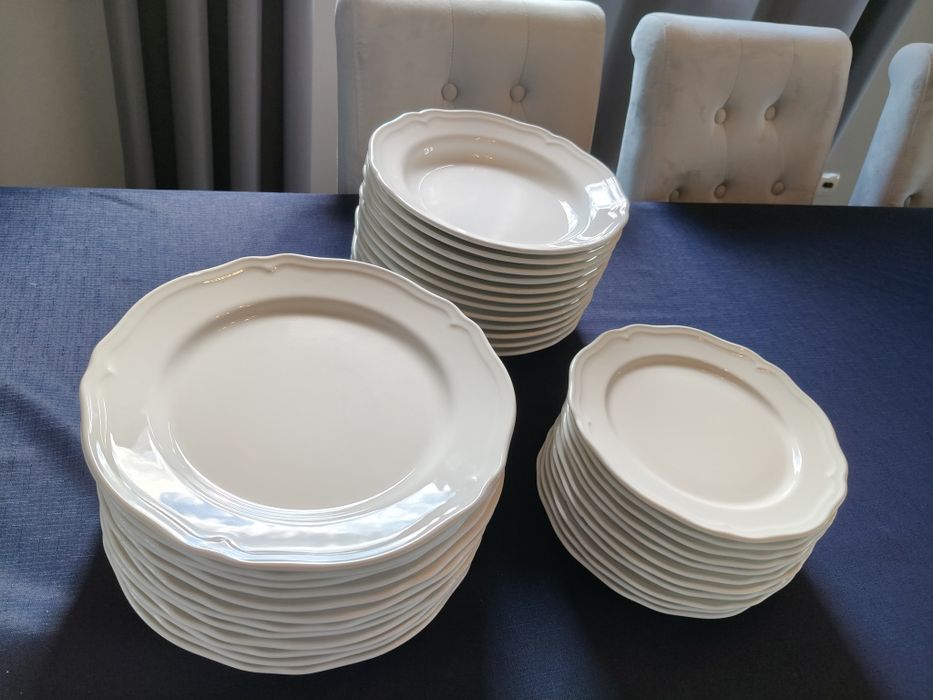 Serwis obiadowy Ikea ARV na 12 osób