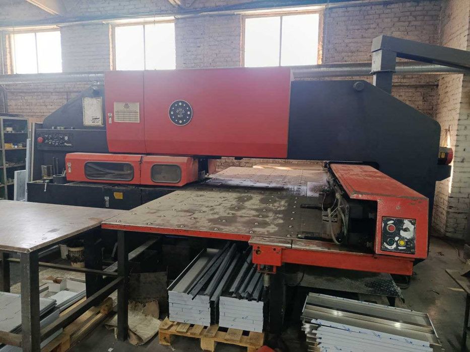 Координатно-пробивний пресс/Дыропробивной cтанок с ЧПУ AMADA Pega 357