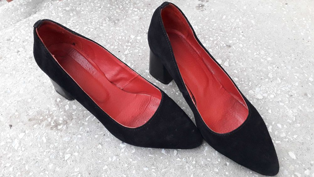 Туфлі класичні, натуральна замша