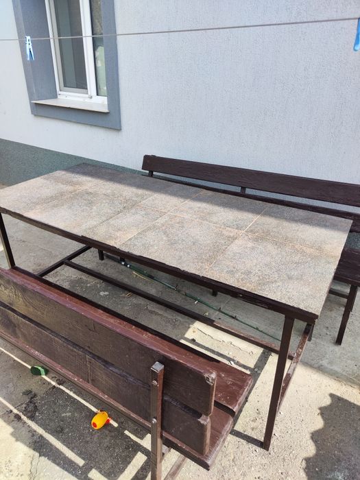 Срочно! Стол + 2 лавочки (в подарок ковер)