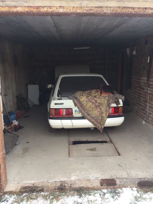 Продам або обміняю великий гараж в смт. Заводське