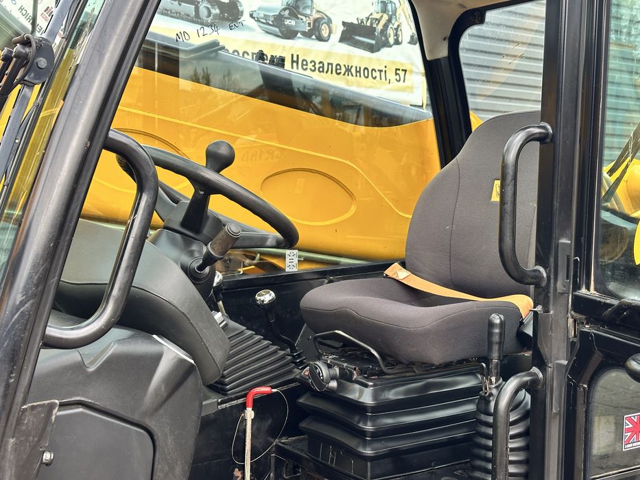 Телескопічний Погоузчик JCB