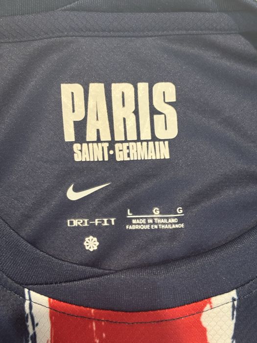 Koszulka psg z sezonu 2023/24