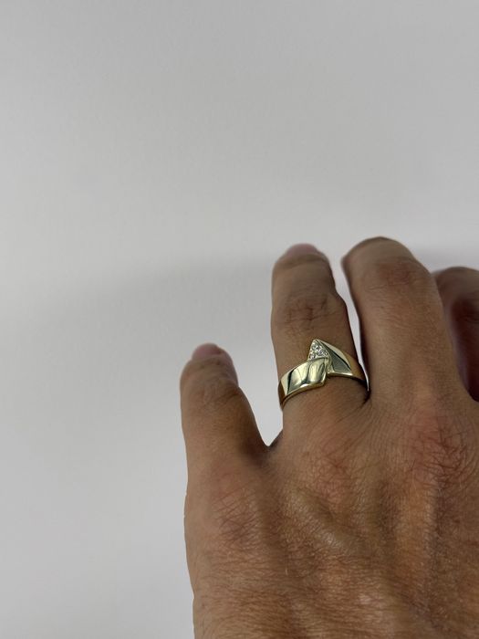 Złoty pierścionek rozmiar 17