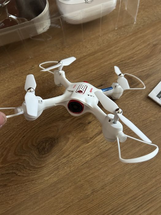Дрон  zyma x23w.