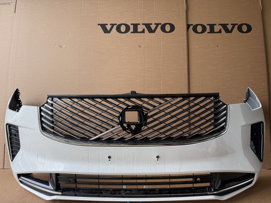 Volvo XC90 2 II zderzak przôd przedni 707
